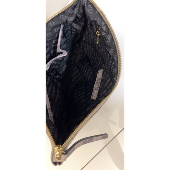 Steve Madden signature tote with matching clutch - Picture 14 of 14